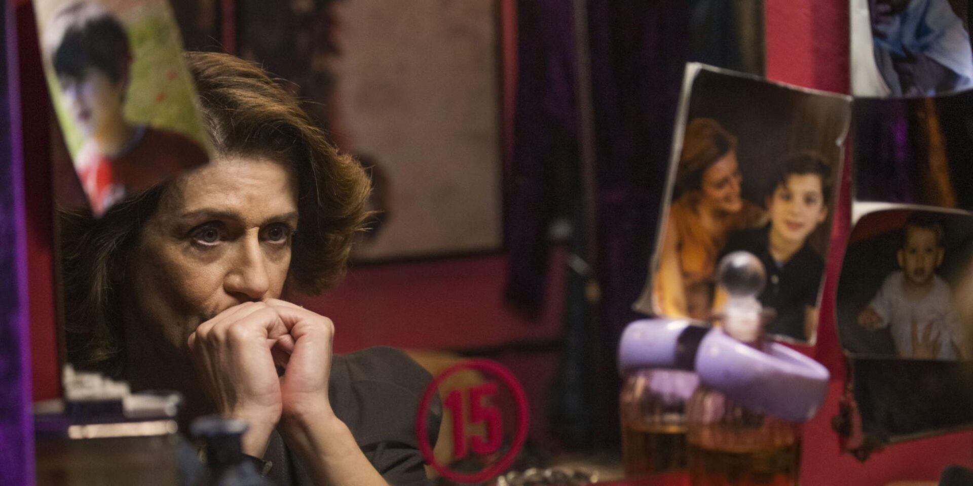 Η Άννα Μάσχα σε στιγμιότυπο της σειράς «Αυτή η νύχτα μένει»