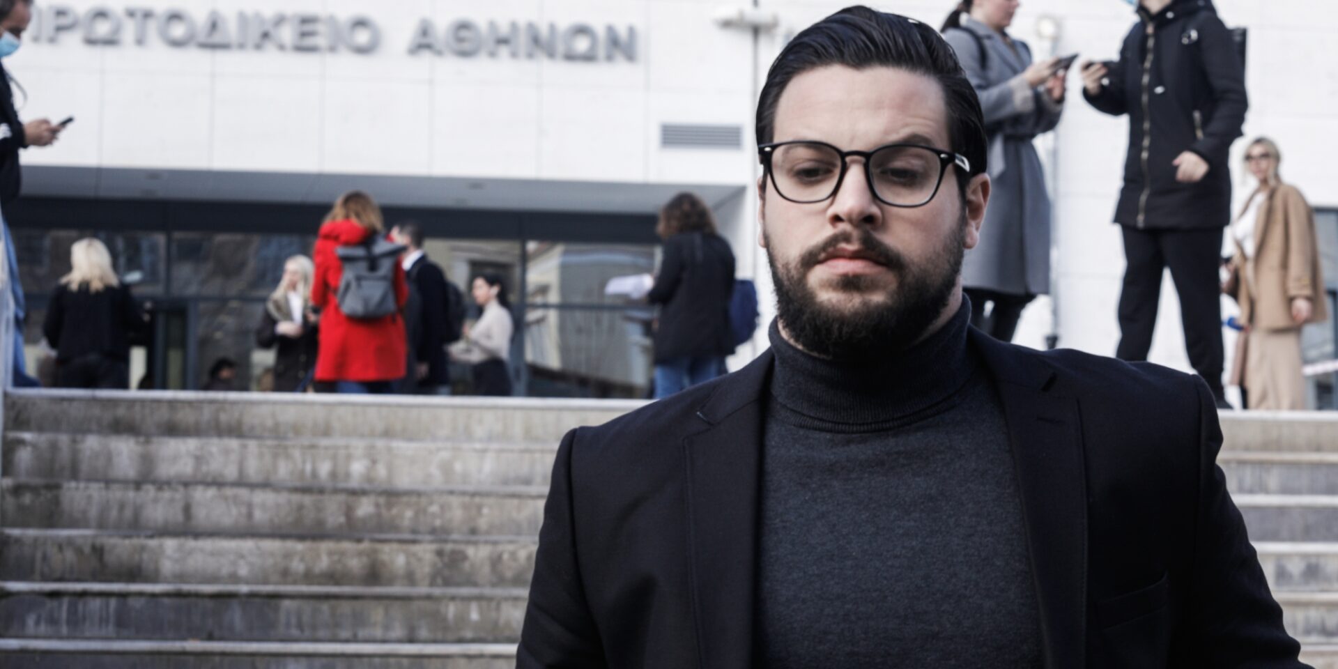 Ο Μάνος Δασκαλάκης πηγαίνει στο δικαστήριο για τη δίκη Πισπιρίγκου