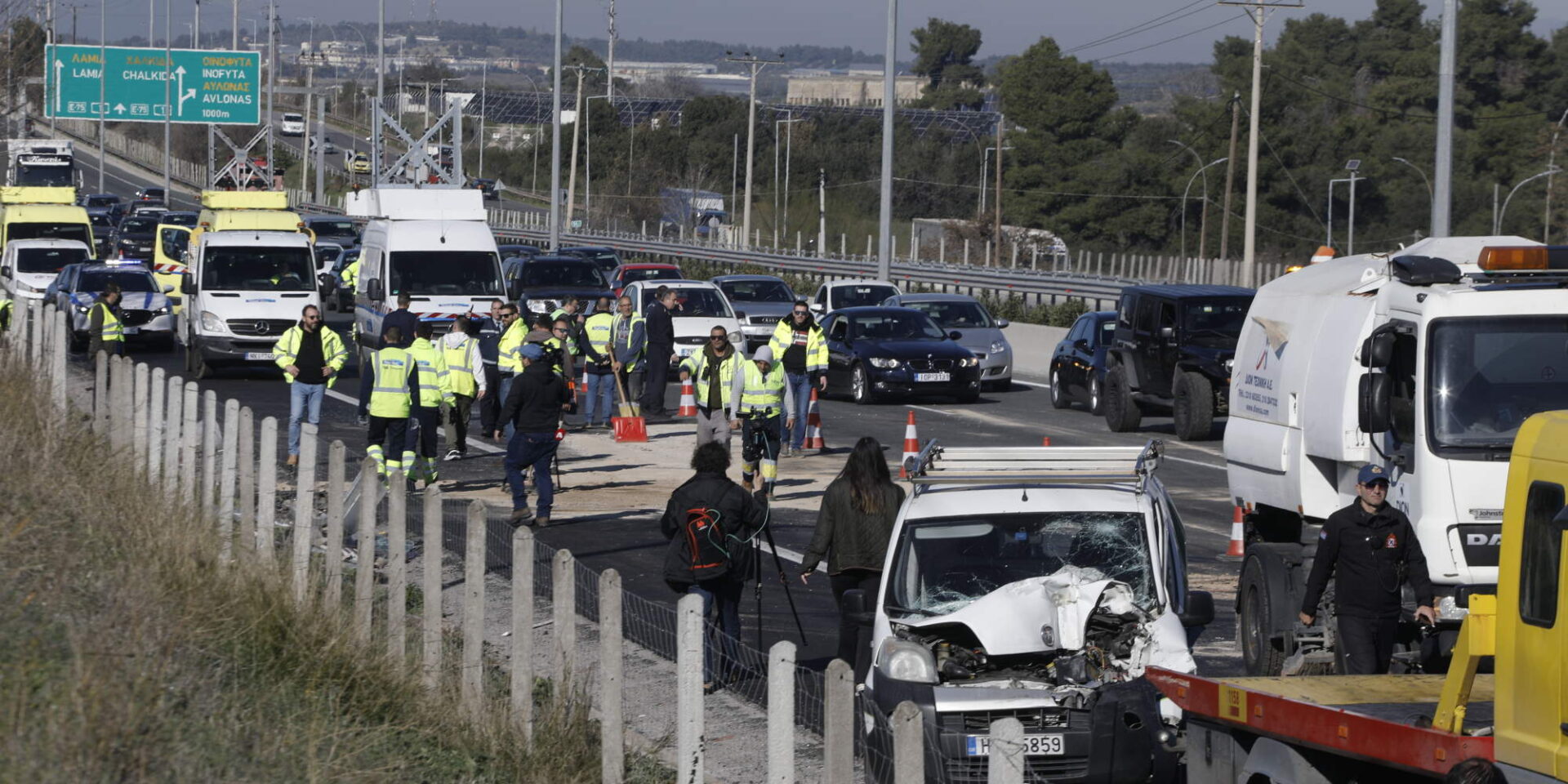 Εικόνα από το τροχαίο το πρωί της Τρίτης στην Εθνική Αθηνών - Λαμίας