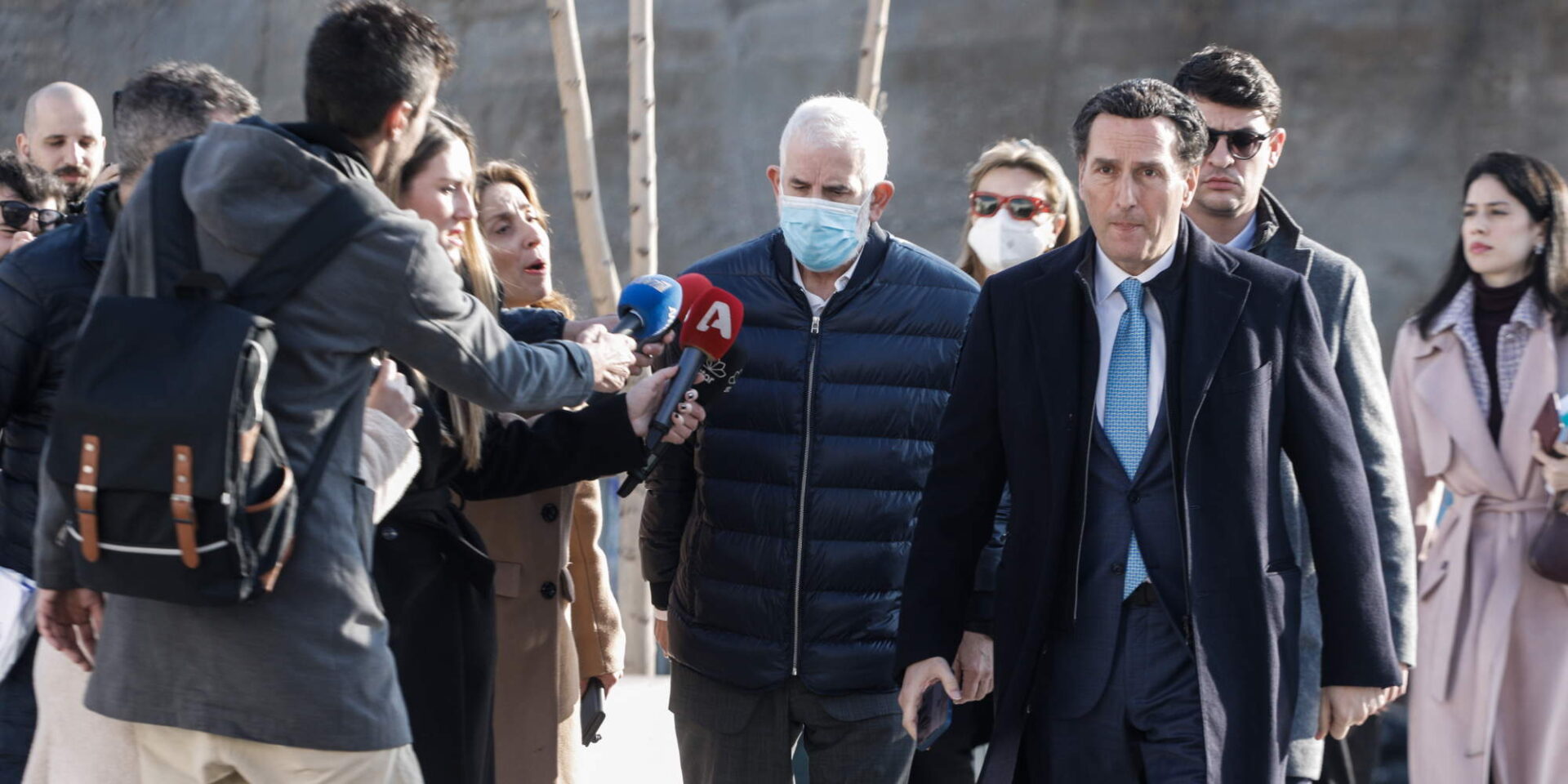 Ο Πέτρος Φιλιππίδης προσερχόμενος στο δικαστήριο πριν την απολογία του