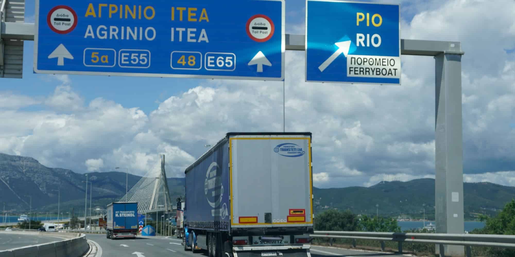 Φορτηγό στη Γέφυρα Ρίο-Αντίρριου