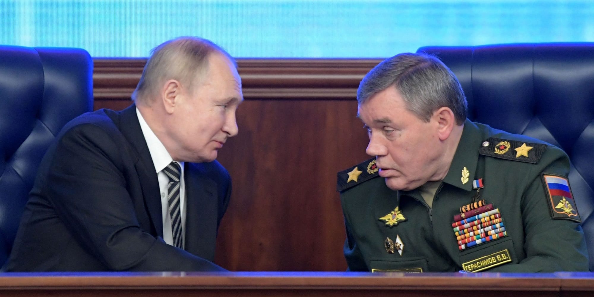Ο Βαλέρι Γκεράσιμοφ με τον Βλαντιμίρ Πούτιν