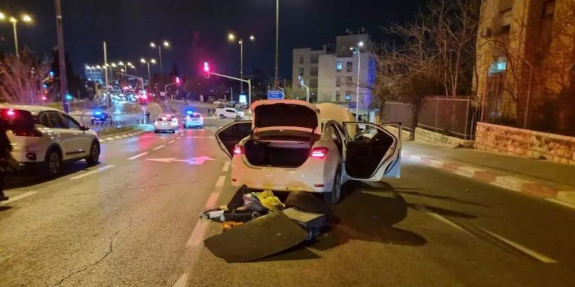 Εικόνα από την Ιερουσαλήμ λίγο μετά την ένοπλη επίθεση