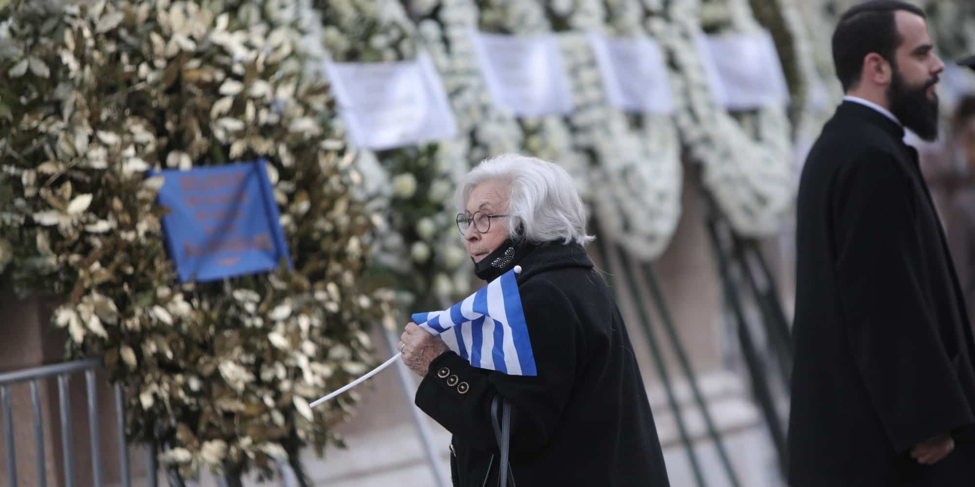 Πλήθος κόσμου στη Μητρόπολη