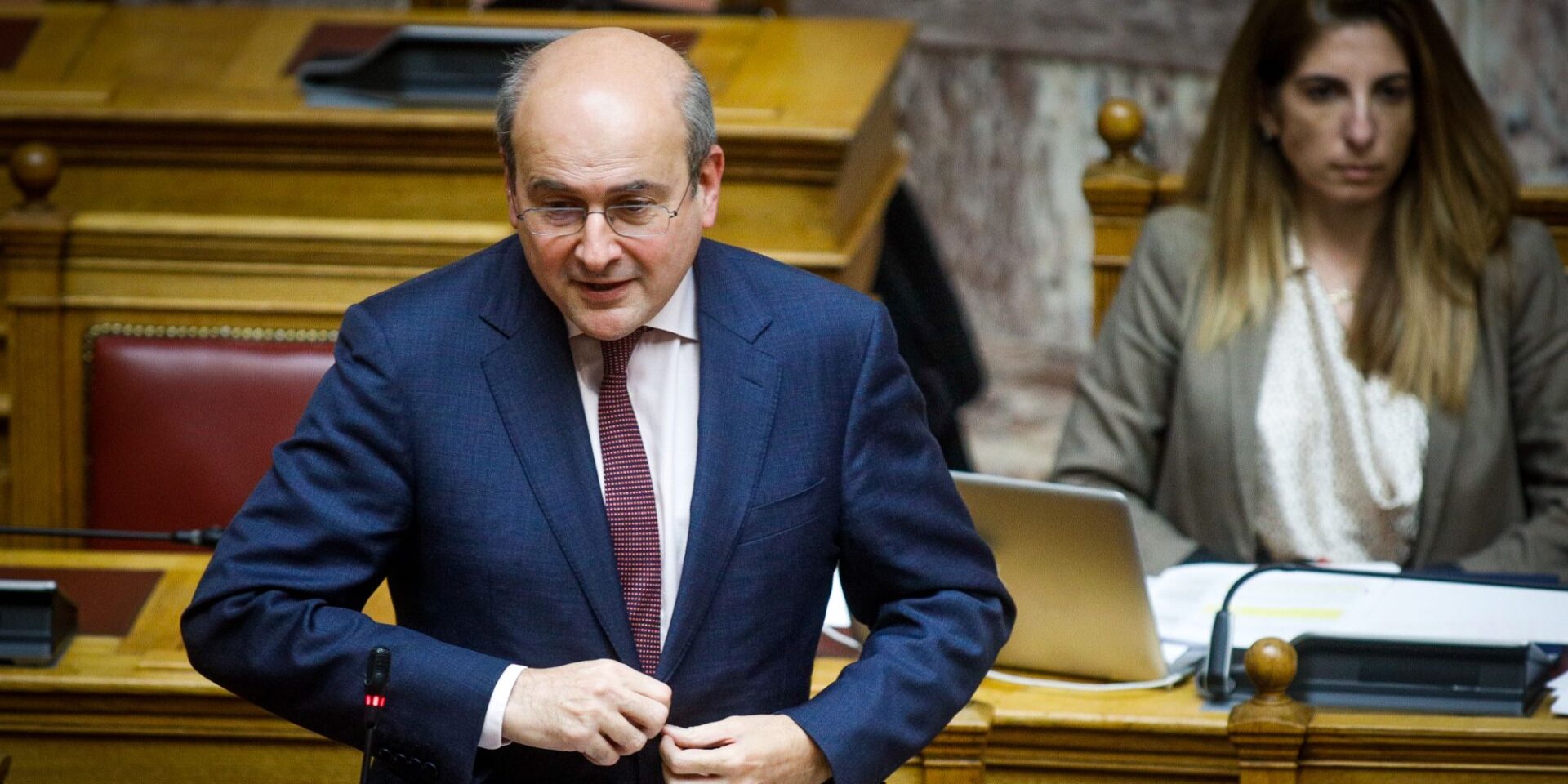 Ο Κωστής Χατζηδάκης στη Βουλή