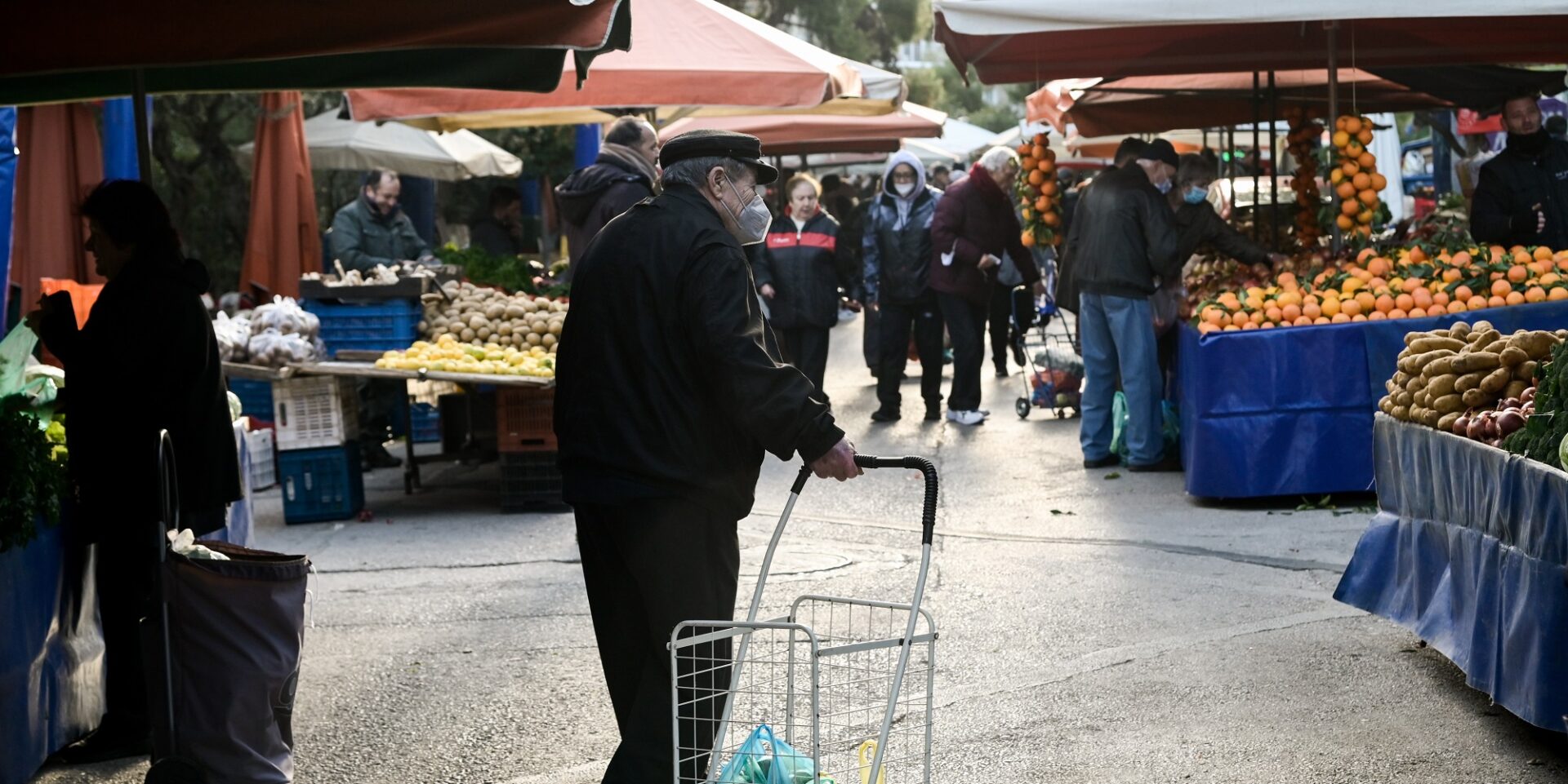 Κανονικά σήμερα οι λαϊκές αγορές
