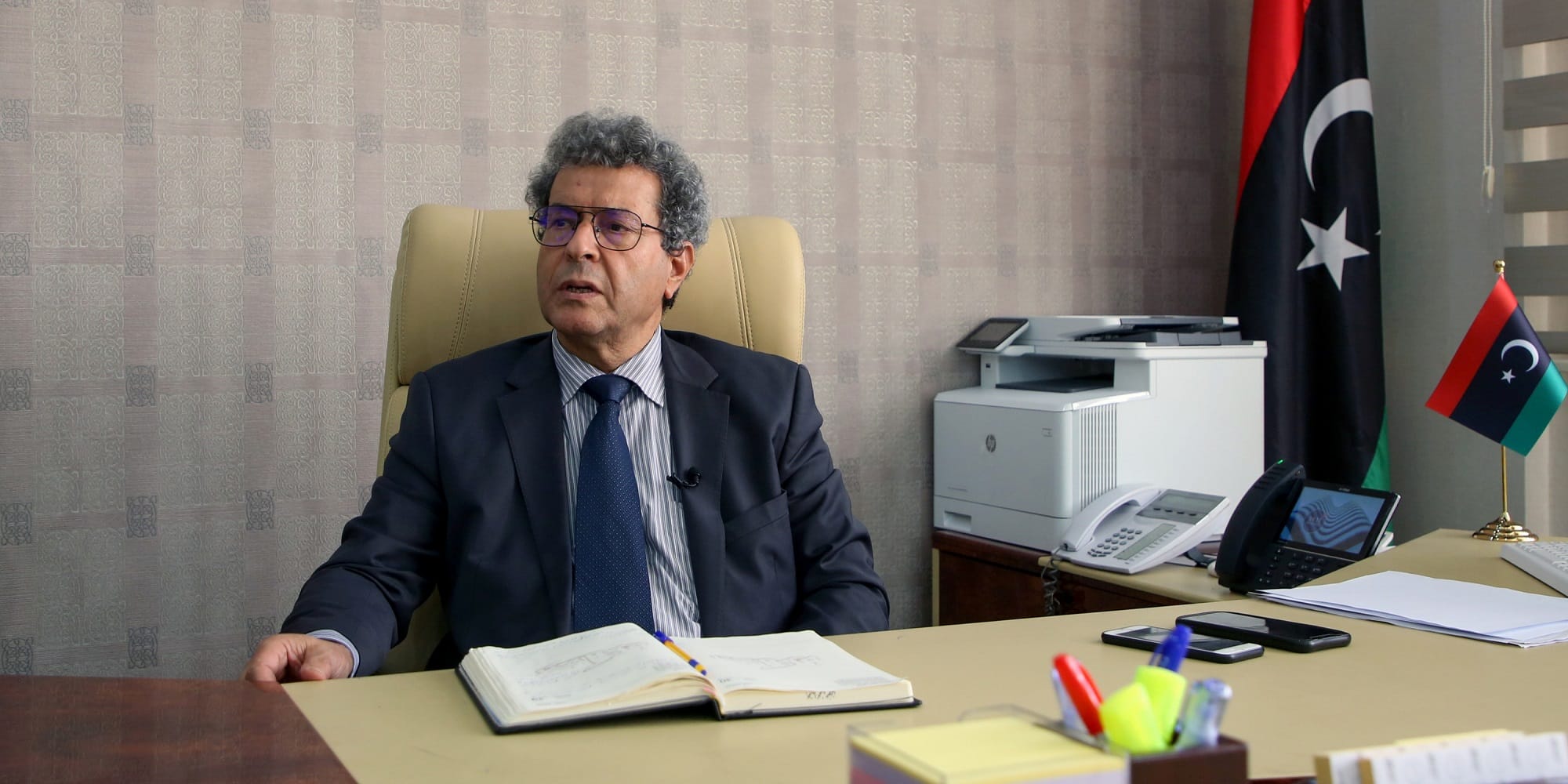 Ο Μοχάμεντ Αούν, υπουργός της κυβέρνησης της Τρίπολης στη Λιβύη