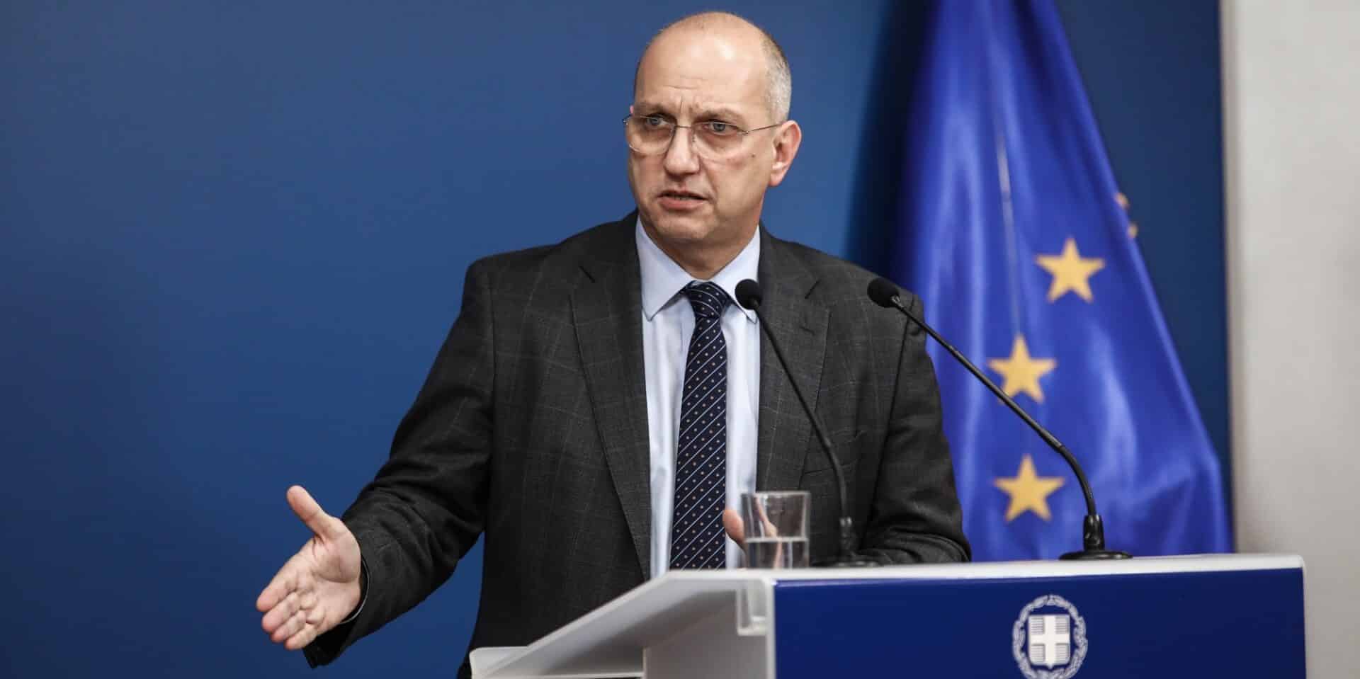 Ο κυβερνητικός εκπρόσωπος, Γιάννης Οικονόμου