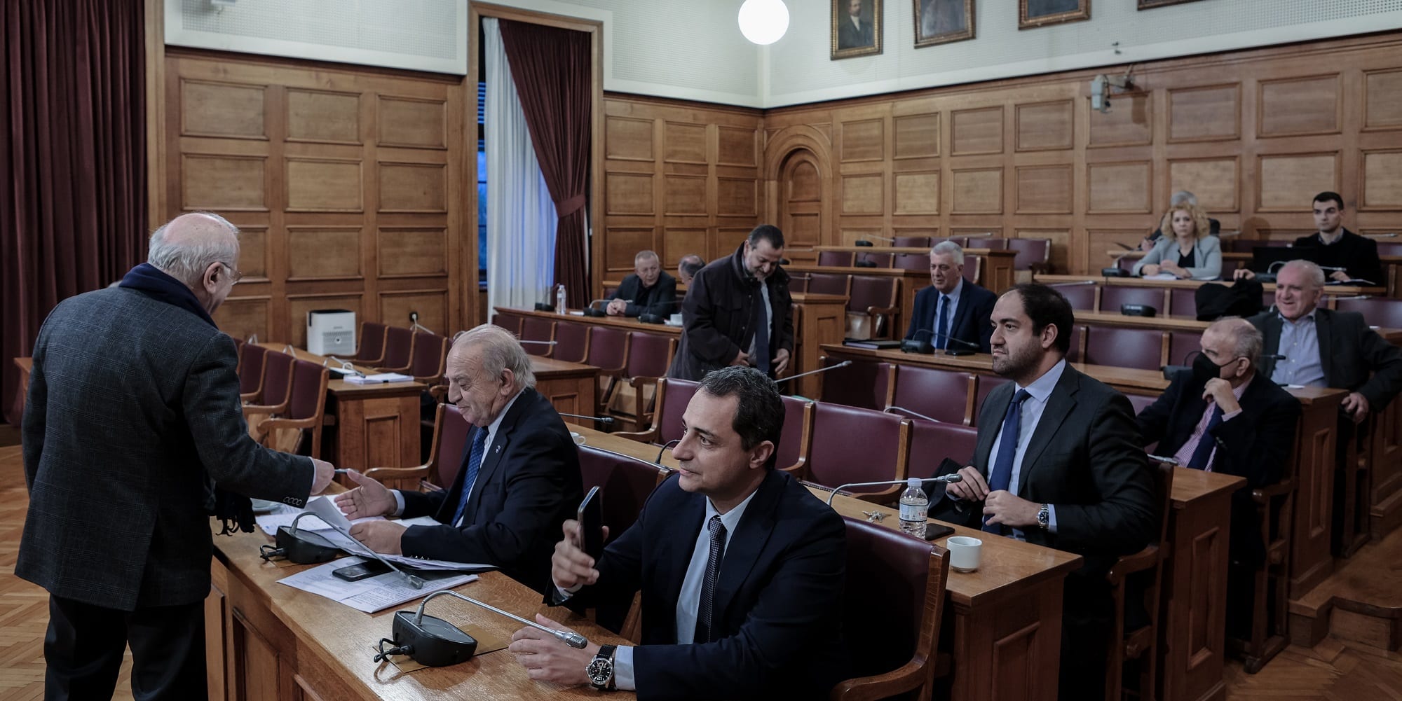Οι βουλευτές του ΣΥΡΙΖΑ αποχώρησαν πριν την ψήφιση νομοσχεδίου στη Βουλή