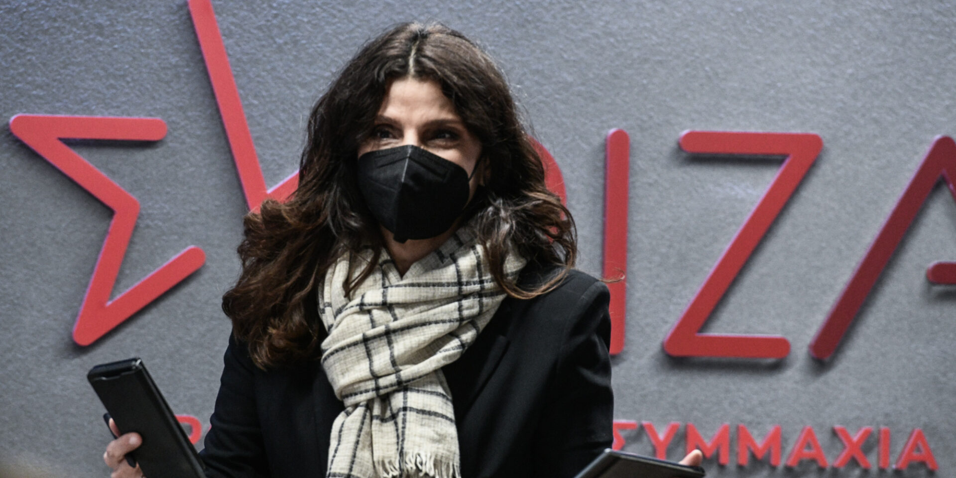 Η Πόπη Τσαπανίδου