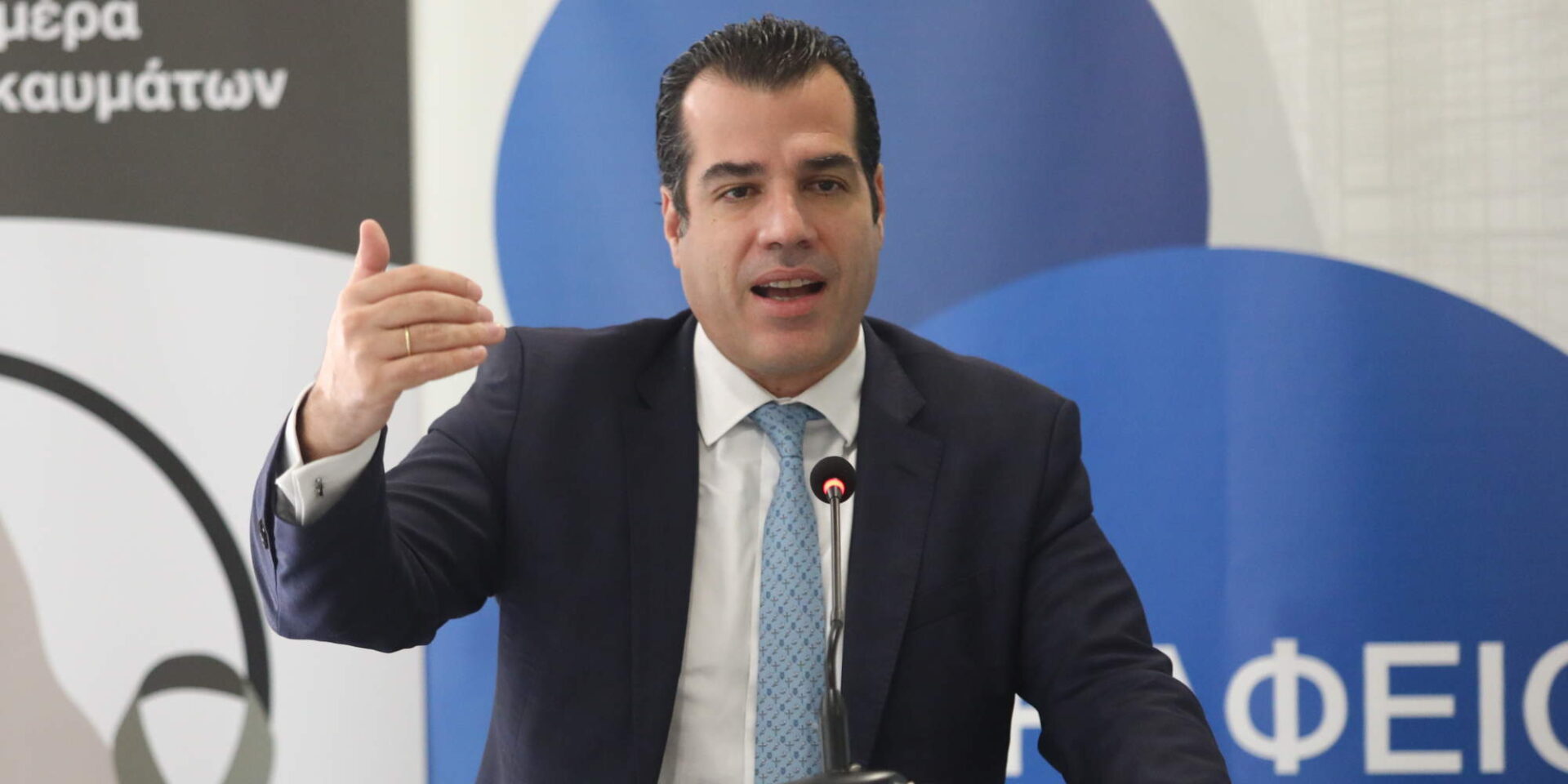 Ο υπουργός Υγείας Θάνος Πλεύρης