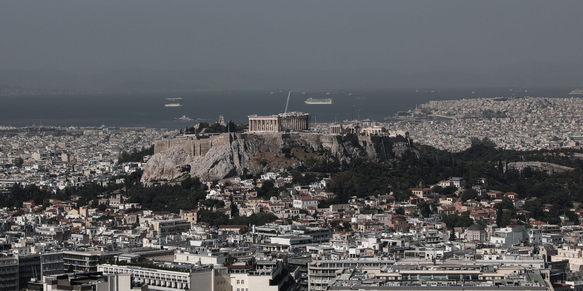 Η Ακρόπολη στον καύσωνα