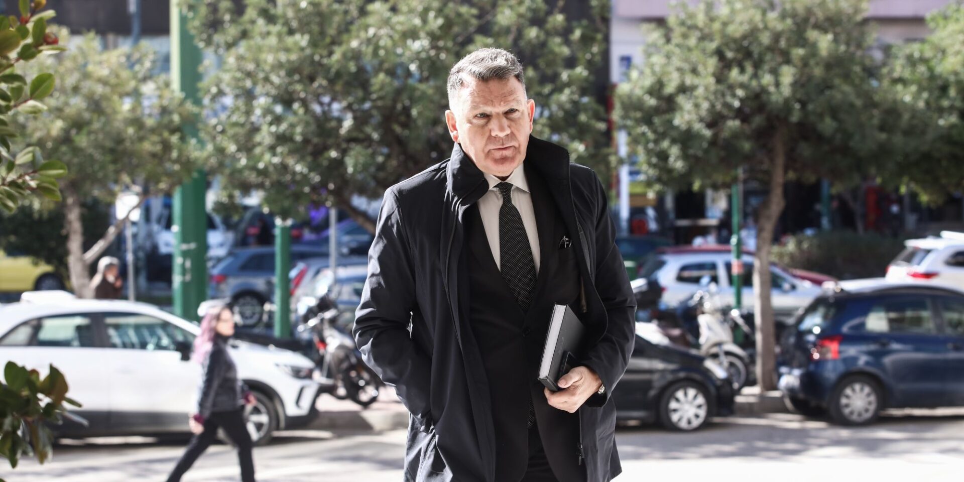 Ο Αλέξης Κούγιας έξω από το δικαστήριο