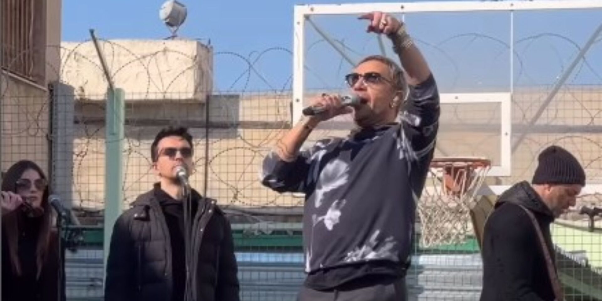 O Γιώργος Μαζωνάκης στις φυλακές Κορυδαλλού