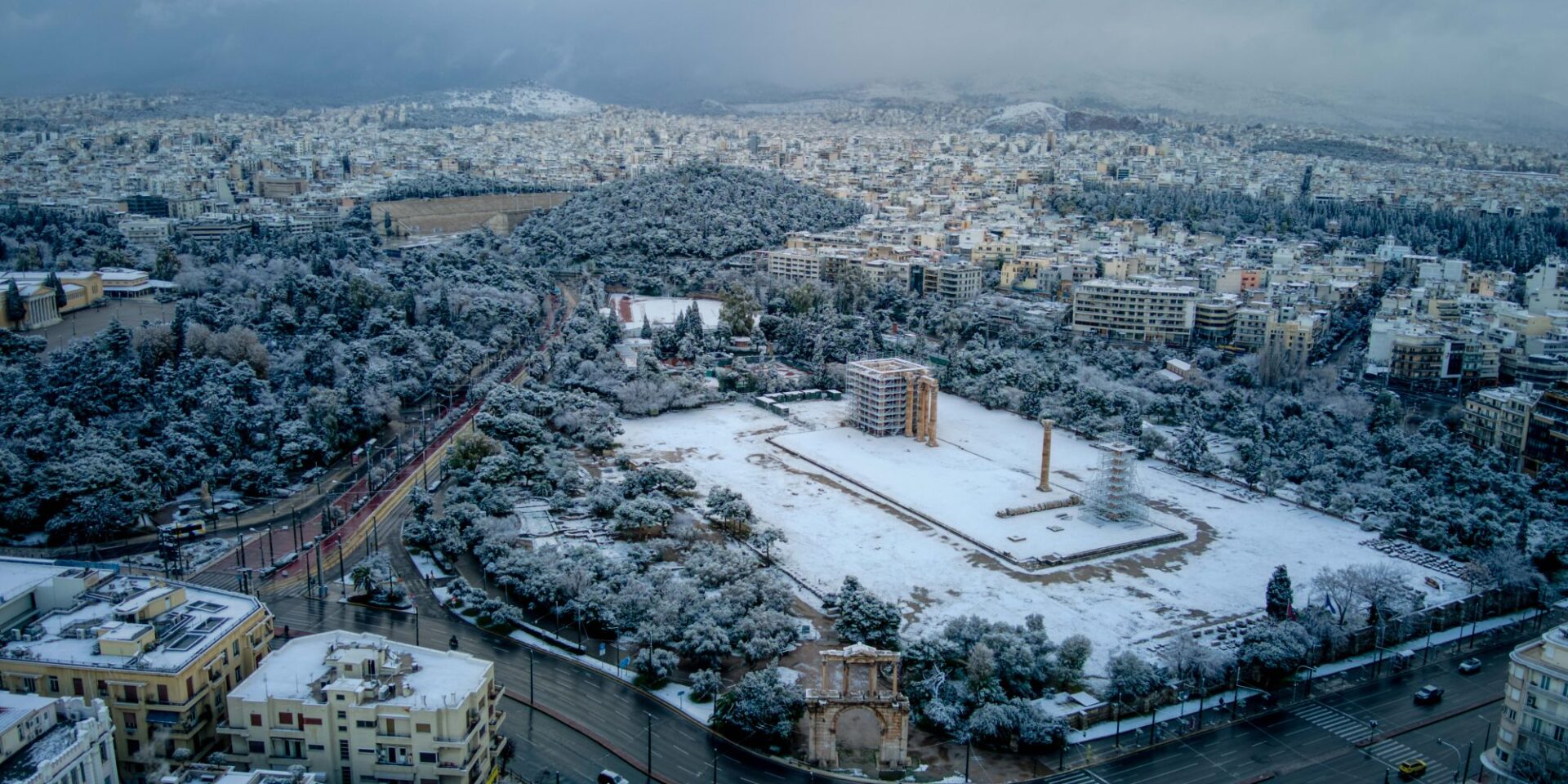 Χιόνια στην Αθήνα έφερε η κακοκαιρία «Μπάρμπαρα» - Ελλάδα