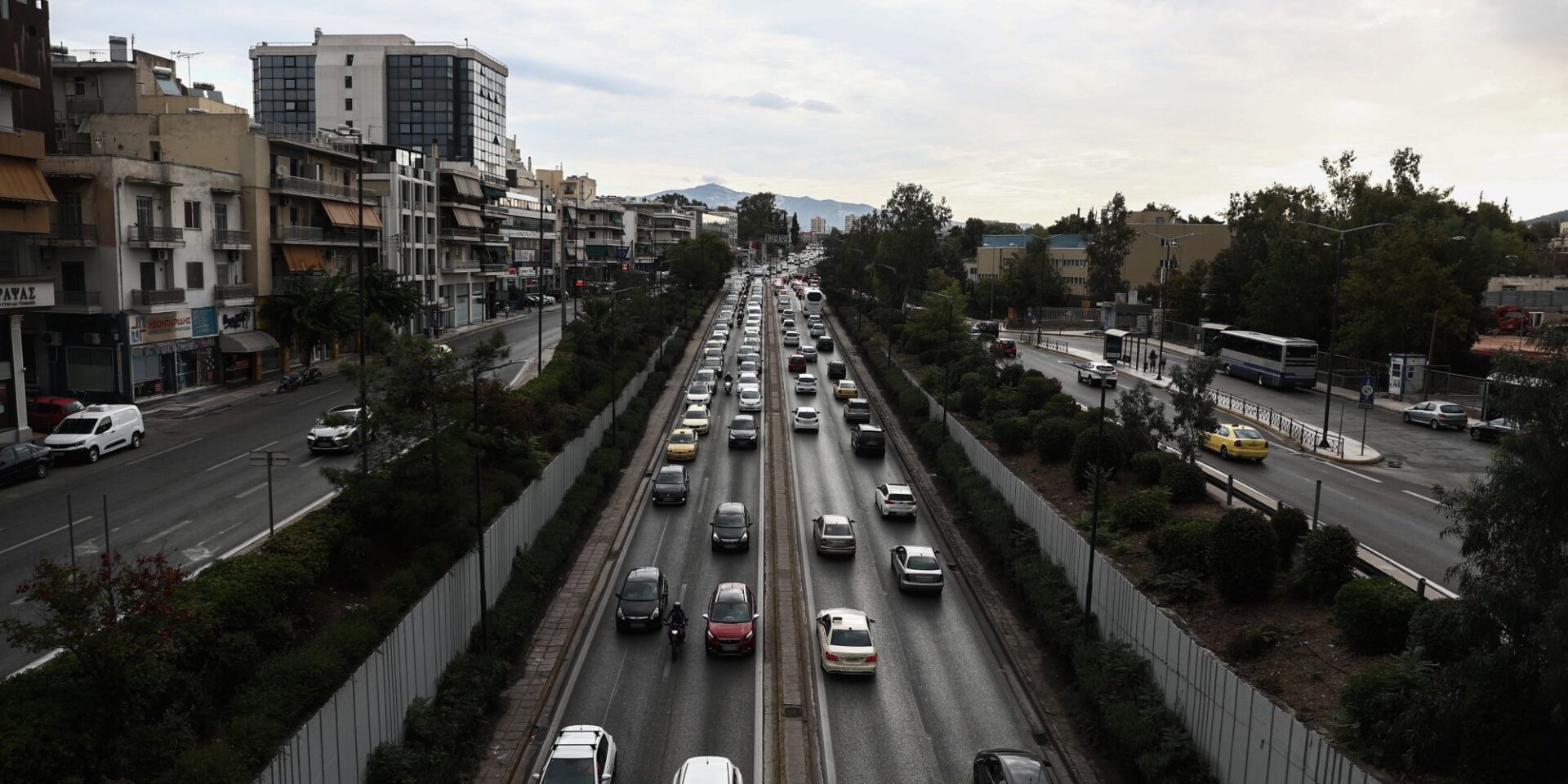 Κίνηση στη Μεσογείων
