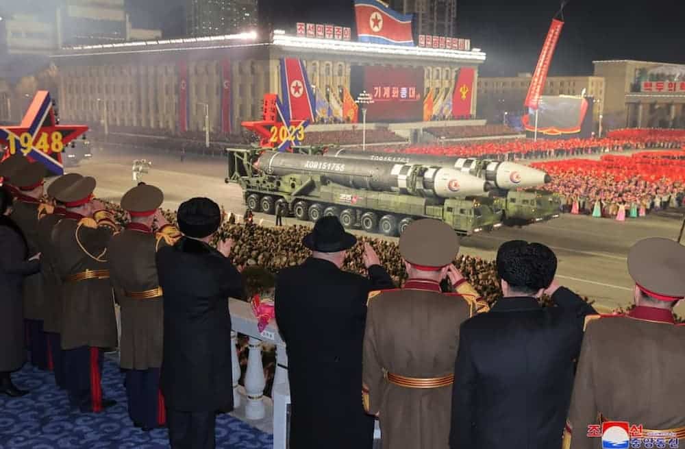 Παρέλαση στη Βόρεια Κορέα