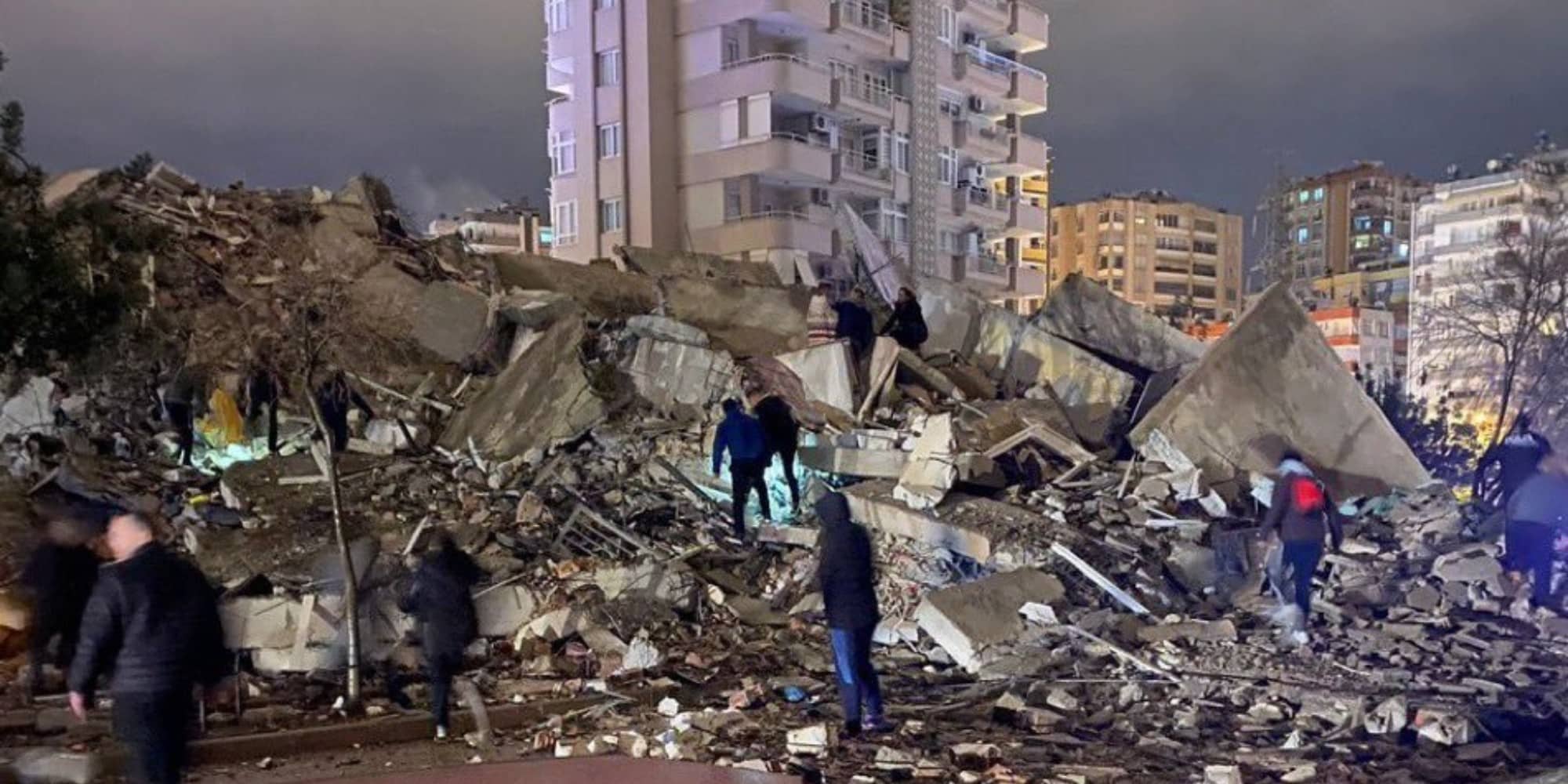 Σε ερείπια έχουν μετατραπεί πάρα πολλά κτίρια στη νοτιοανατολική Τουρκία