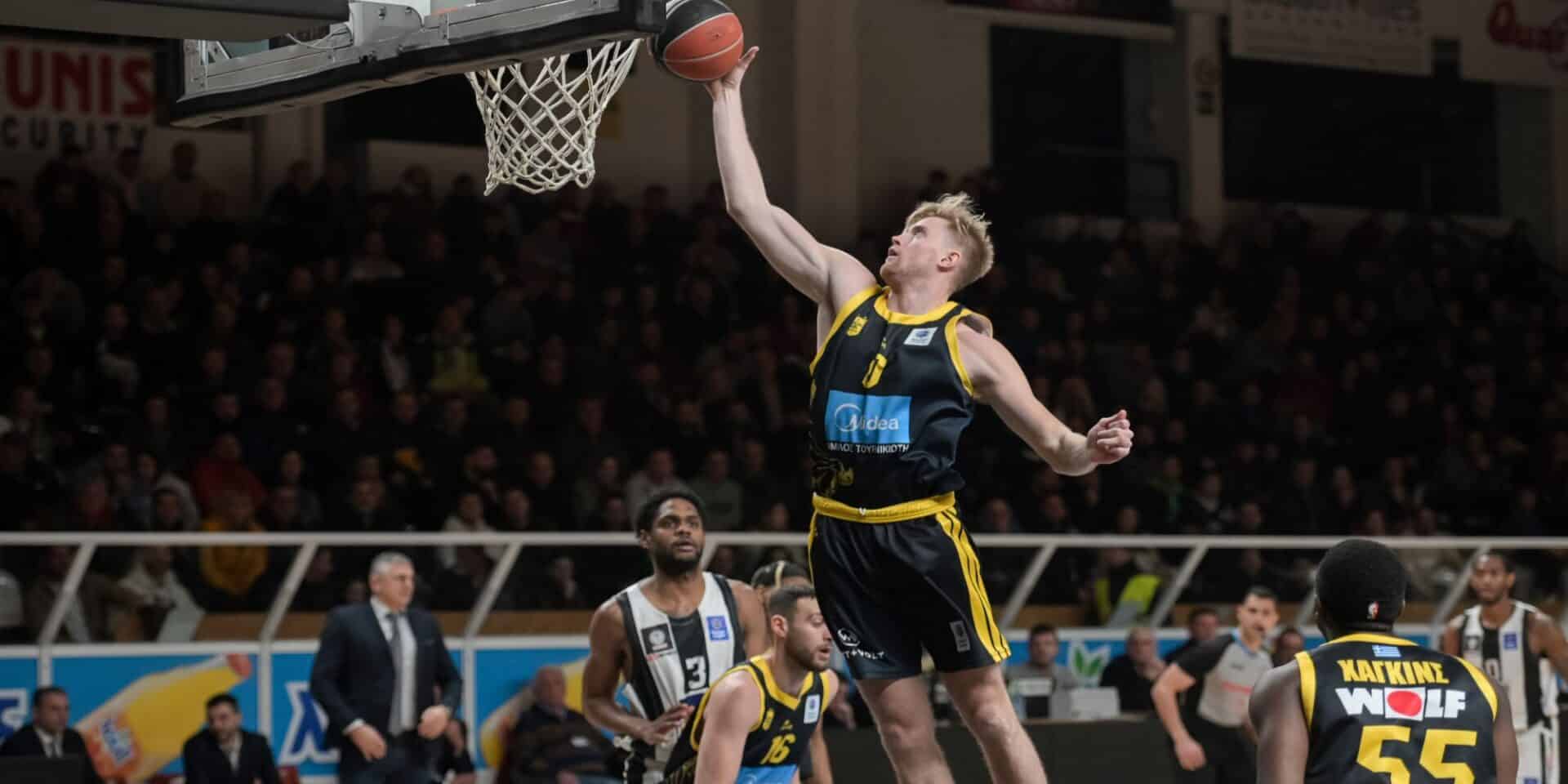 Φάση από το Απόλλων Πάτρας-Άρης για την Basket League