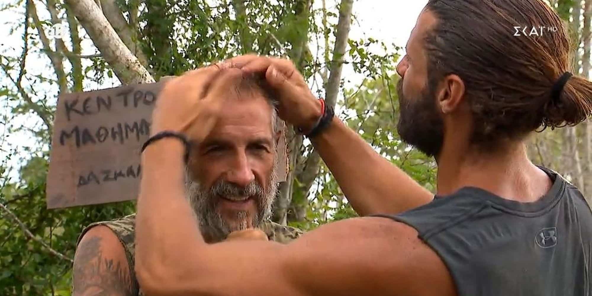 Ο Βασάλος φτιάχνει το μαλλί του Τάκη στο Survivor All Star