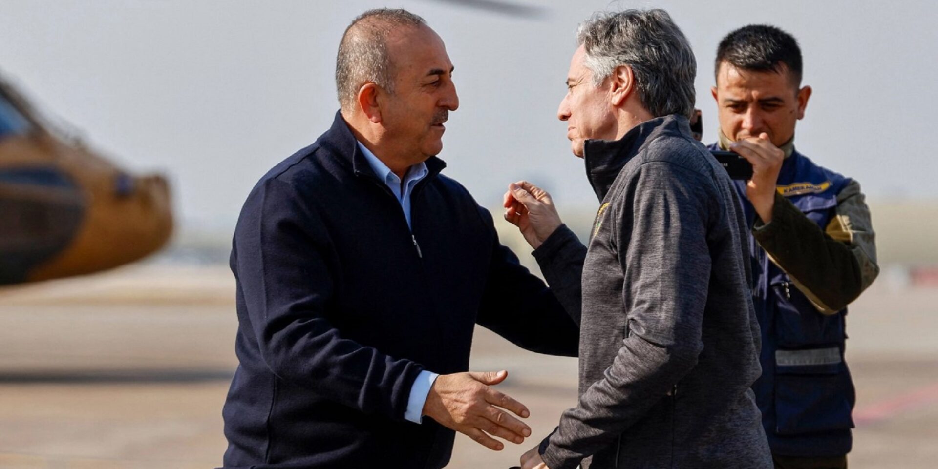 Ο Άντονι Μπλίνκεν με τον Μεβλούτ Τσαβούσογλου