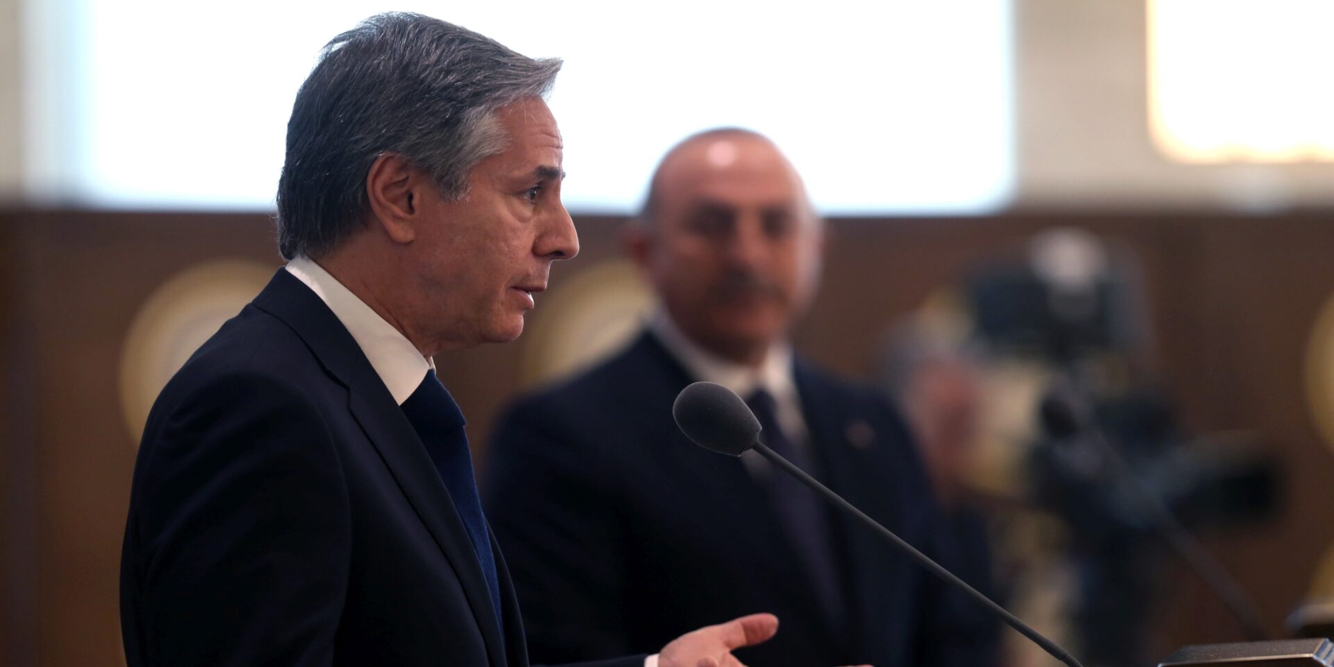 Ο Άντονι Μπλίνκεν με τον Μεβλούτ Τσαβούσογλου
