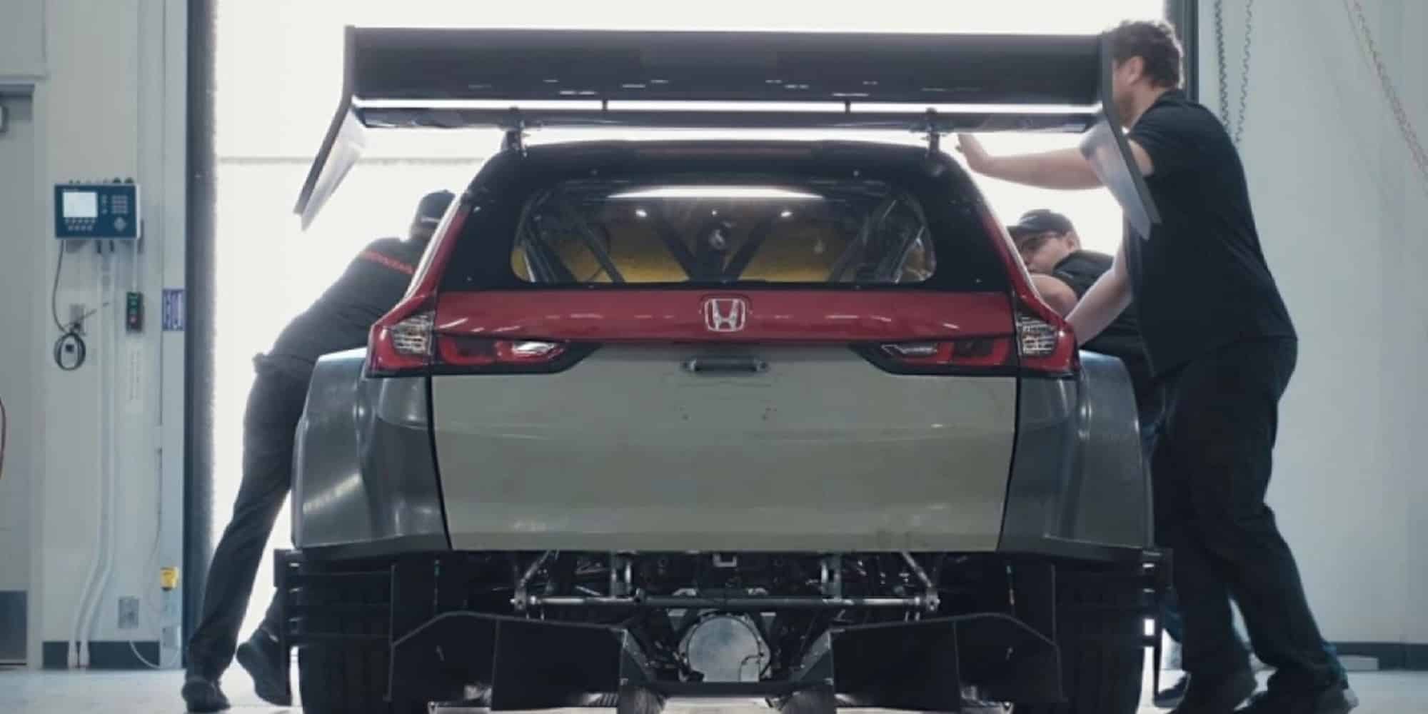 Το Honda CR-V Hybrid Racer