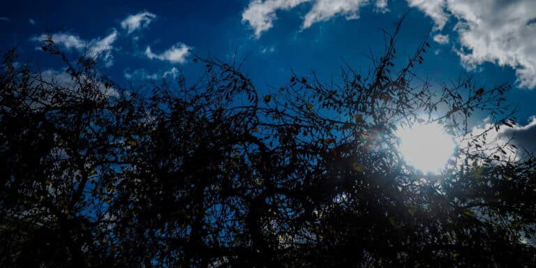 Καιρός σήμερα (22/10): Ηλιοφάνεια και θερμοκρασία έως 27 βαθμούς