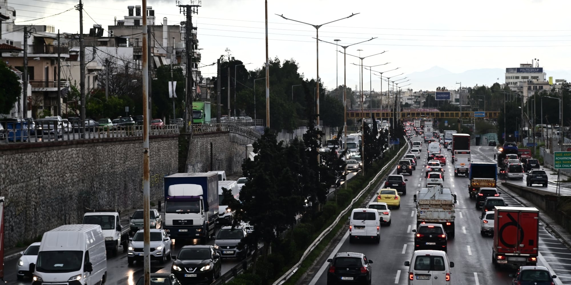 Κίνηση τώρα στην Εθνική Οδό Αθηνών - Λαμίας