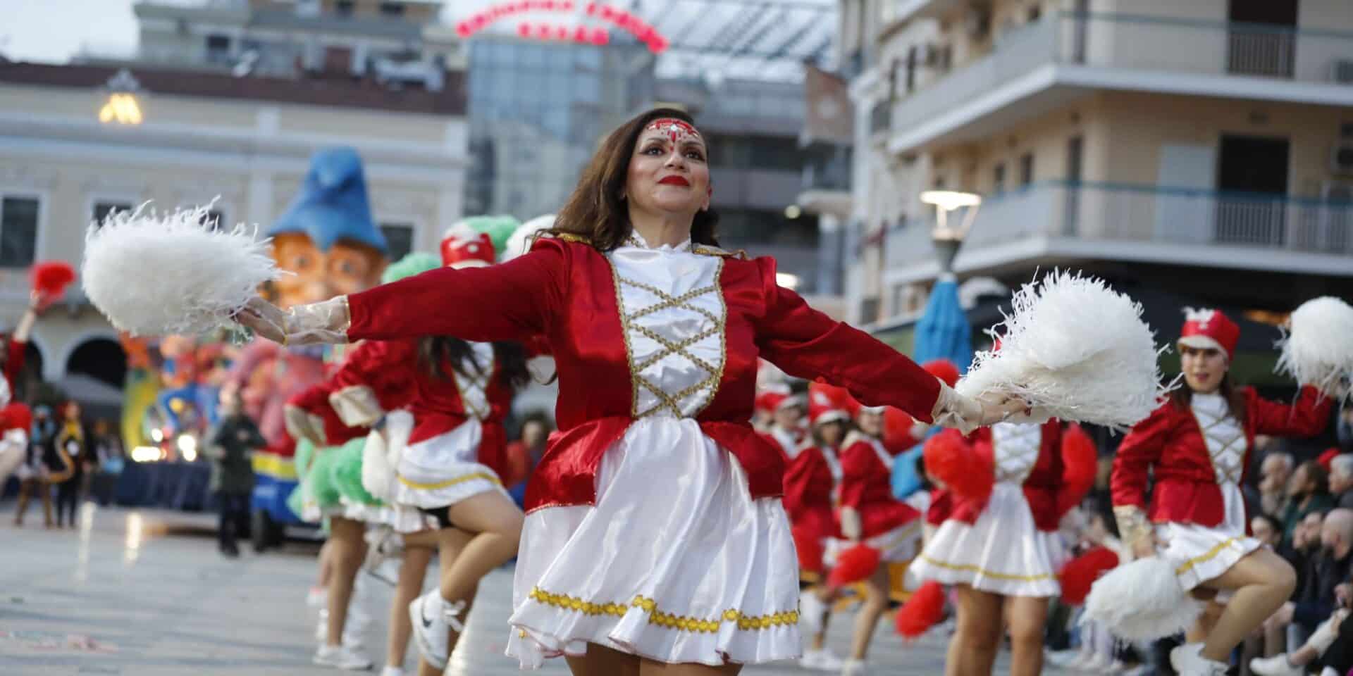 Καρναβαλίστριες στην Πάτρα