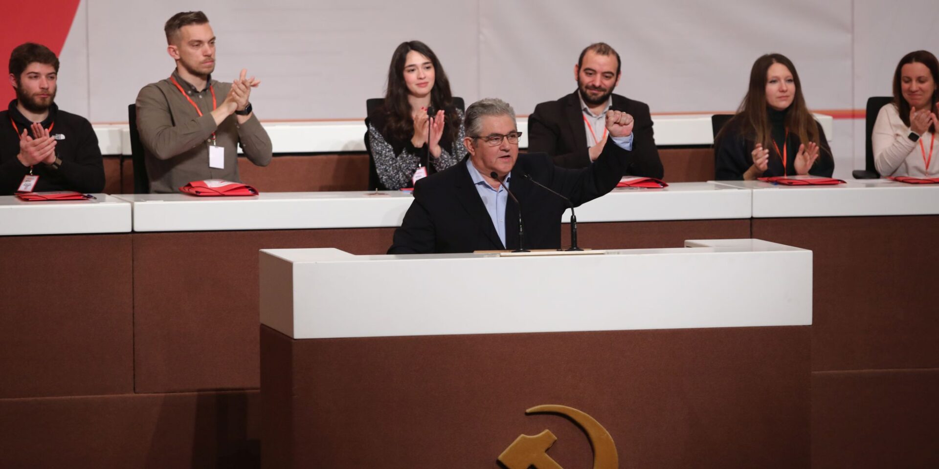 Ο Δημήτρης Κουτσούμπας στο συνέδριο της ΚΝΕ