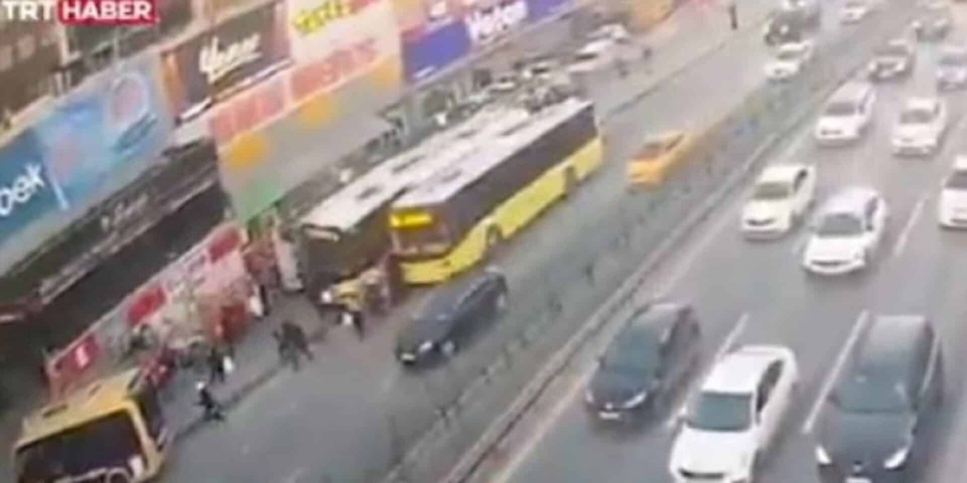 Το λεωφορείο στην Κωνσταντινούπολη