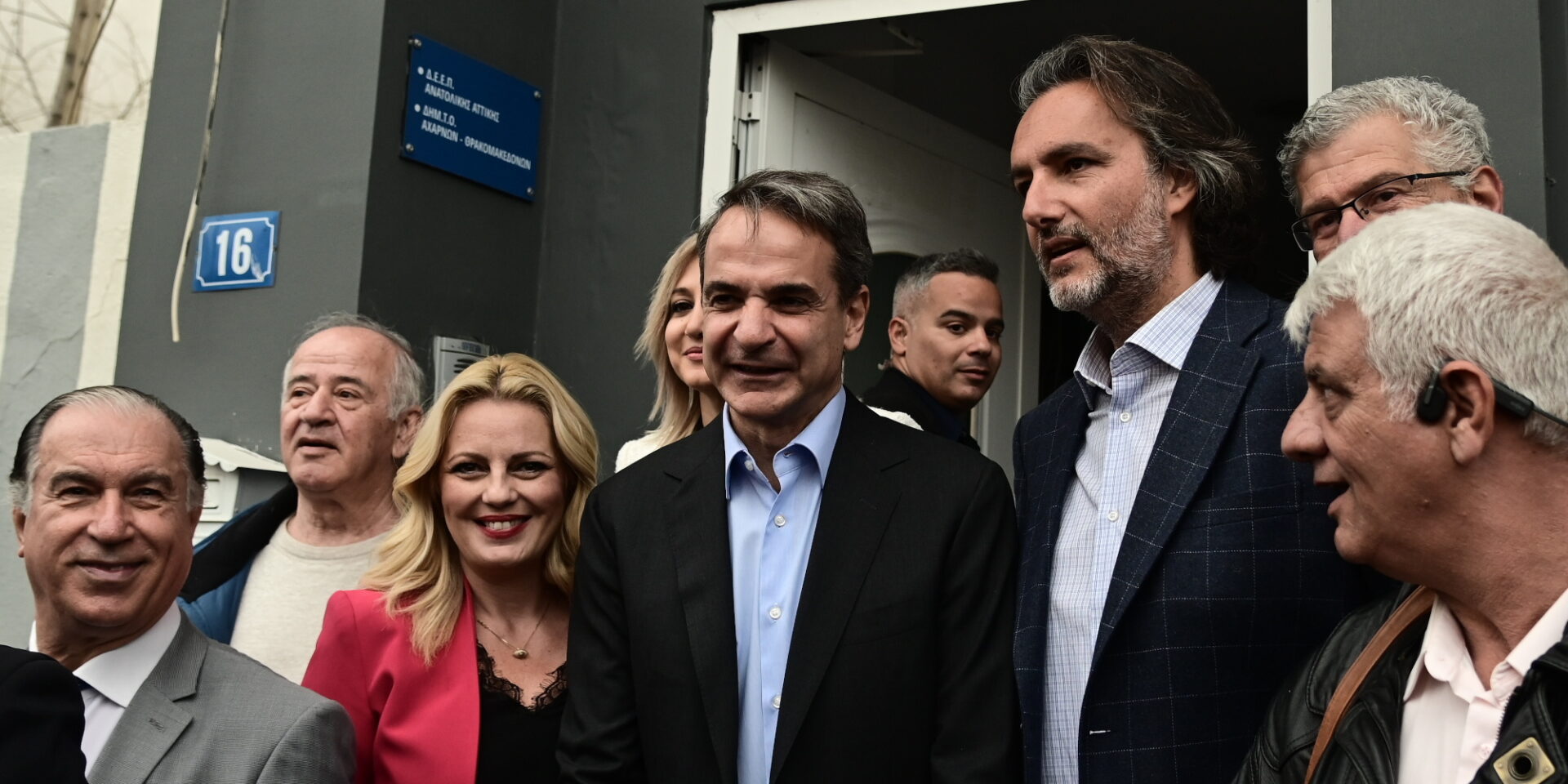 Στο Μενίδι ο Κυριάκος Μητσοτάκης