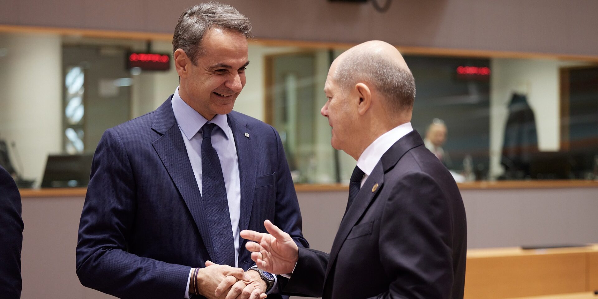 Ο Κυριάκος Μητσοτάκης με τον Όλαφ Σολτς