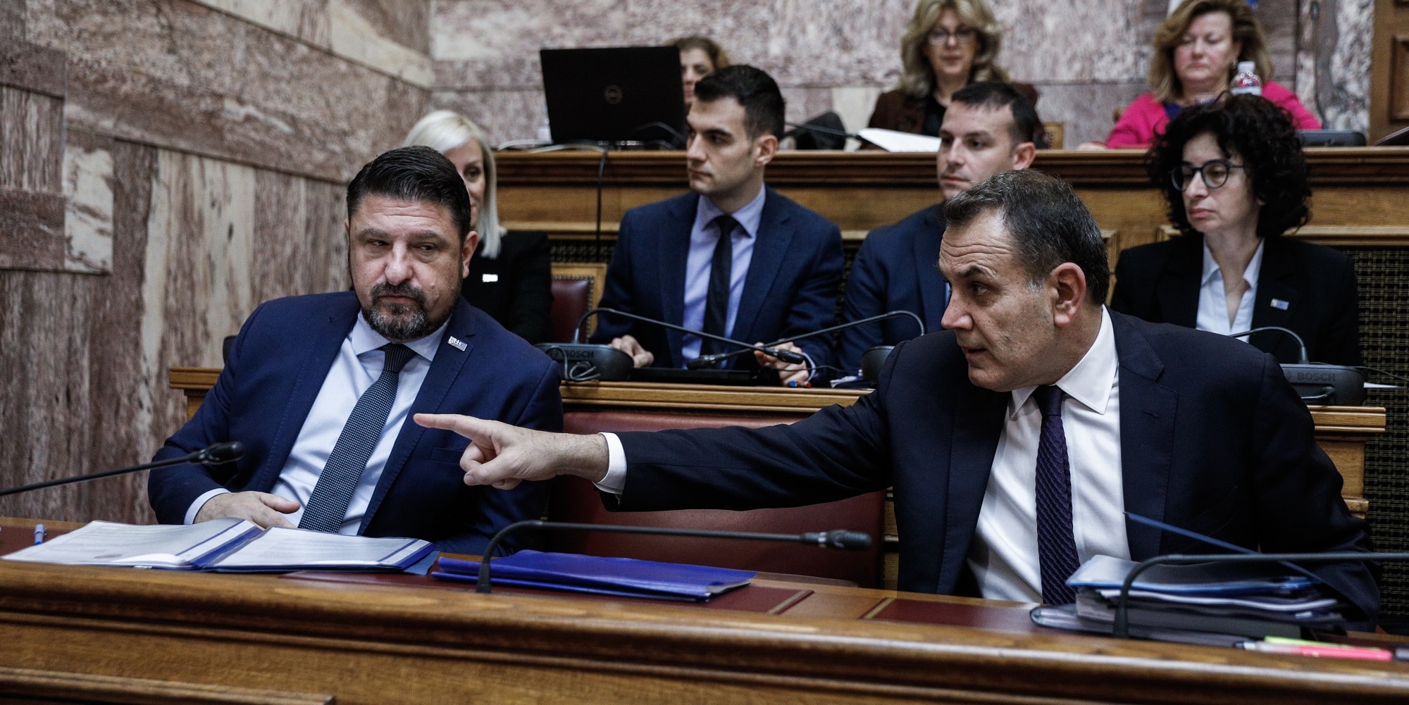 Νίκος Παναγιωτόπουλος και Νίκος Χαρδαλιάς στη Βουλή