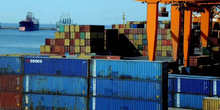 Λιμάνι Πειραιά: Εντοπίστηκαν 210 κιλά κοκαΐνης σε κοντέινερ με γαρίδες – Τέσσερις συλλήψεις