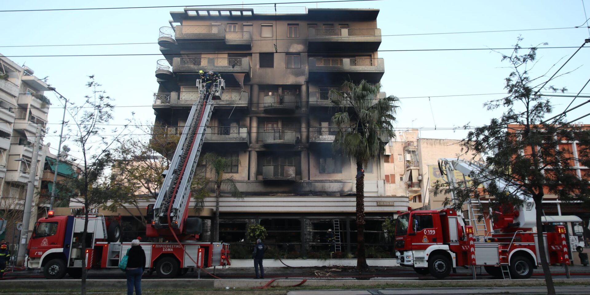 Εικόνα από το καμένο εστιατόριο στη Νέα Σμύρνη