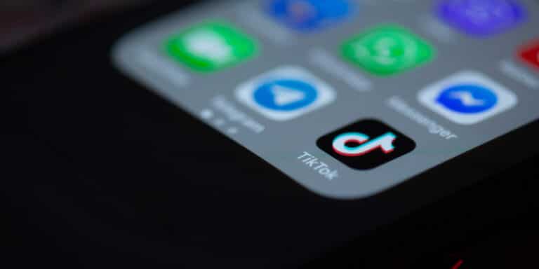 «Καλό νέο» για τους Έλληνες χρήστες του TikTok η απαγόρευση της πλατφόρμας στις ΗΠΑ – Ο λόγος