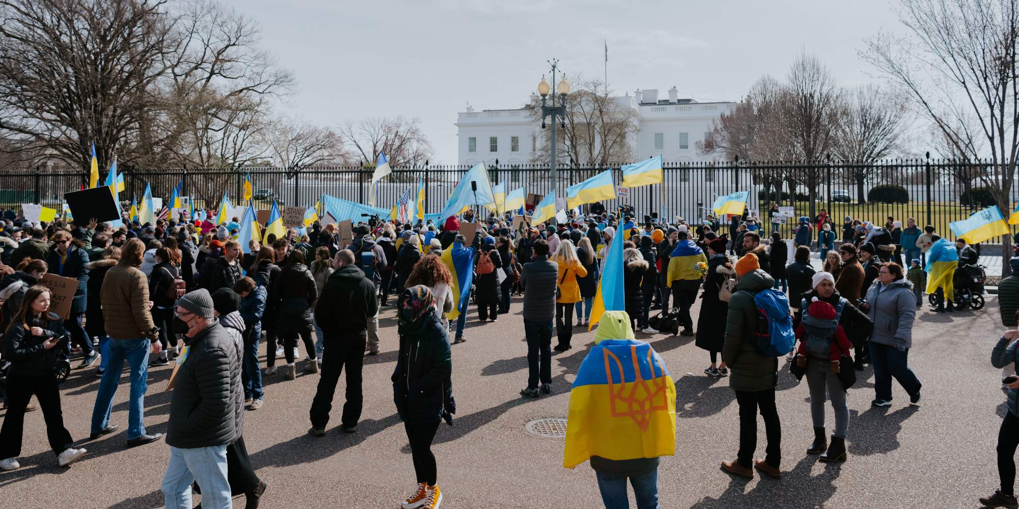 Διαδηλωτές στο πλαίσιο διαμαρτυρίας για την Ουκρανία