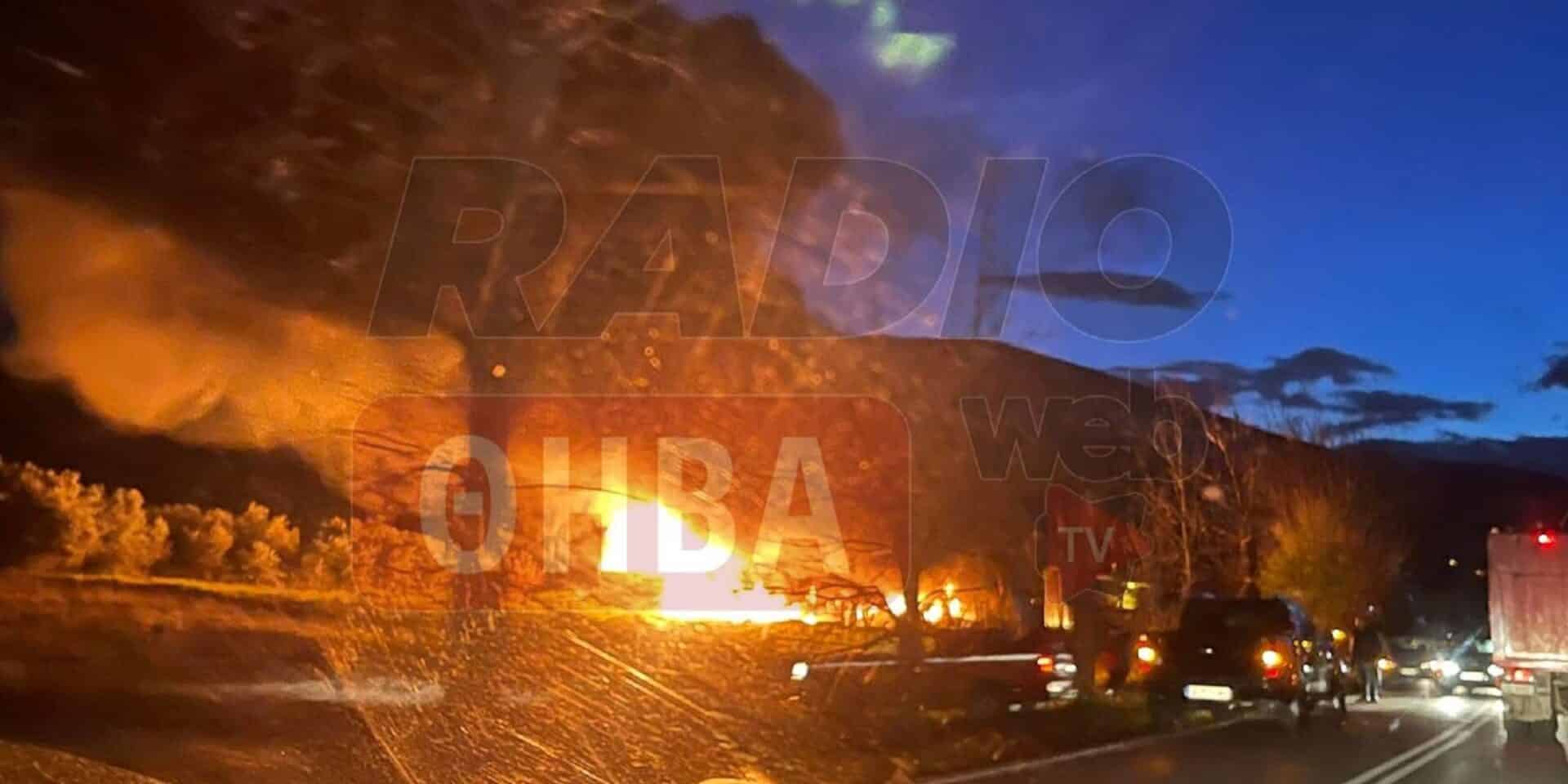Φωτιά τώρα σε αποθήκη στη Θήβα