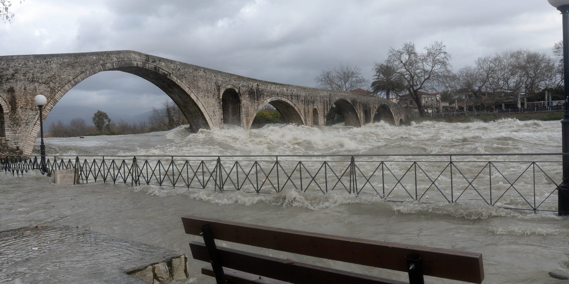 Το γεφύρι της Άρτας