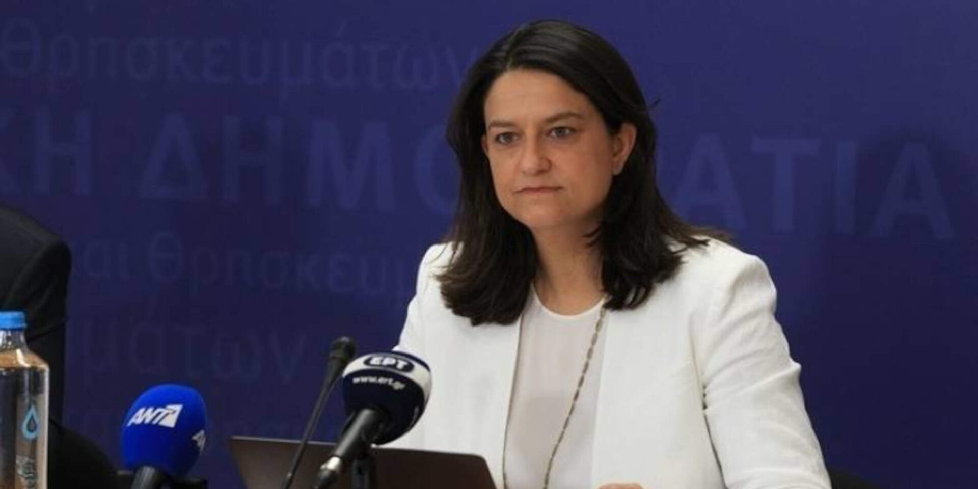 Η Νίκη Κεραμέως σε ομιλία της στο Εκθεσιακό και Συνεδριακό Κέντρο Πατρών