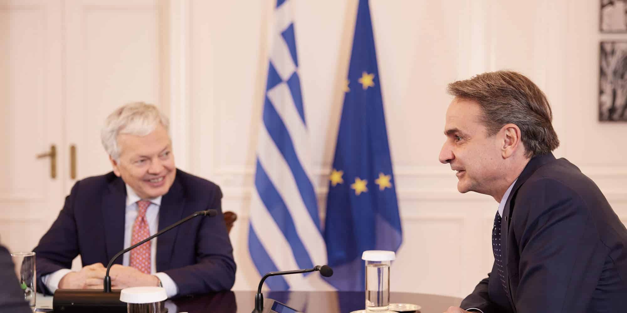 Ο πρωθυπουργός Κυριάκος Μητσοτάκης με τον Ν.Ρέιντερς σε συνάντησή τους/ Φωτογραφία: Eurokinissi