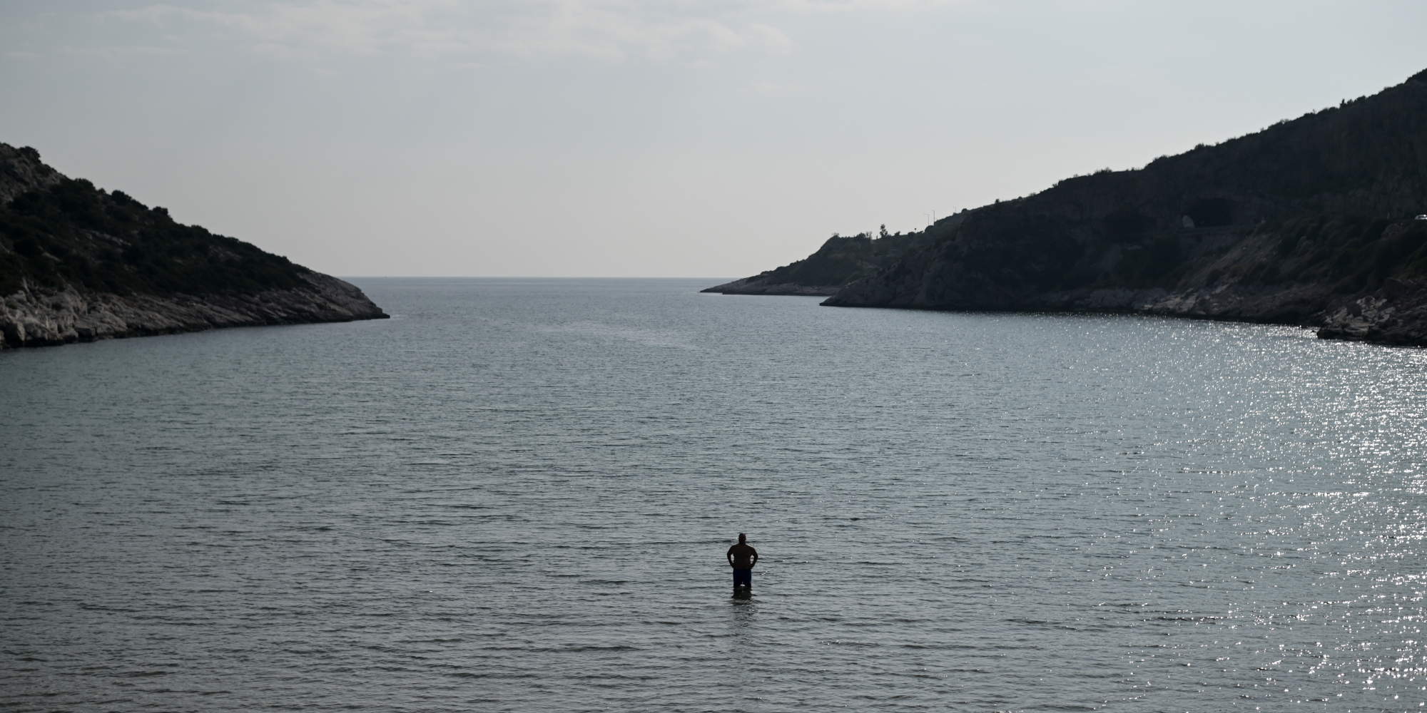 Συννεφιασμένος καιρός στην παραλία Λομβαρδία, στην Αττική / Φωτογραφία: Eurokinissi