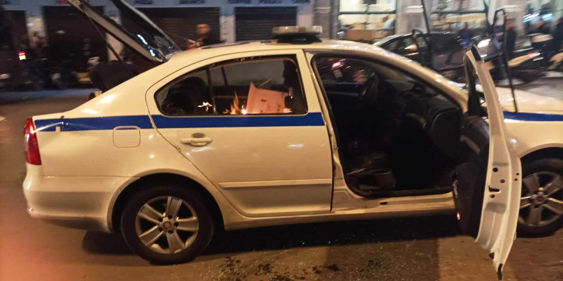 Το κατεστραμμένο περιπολικό το βράδυ της Παρασκευής