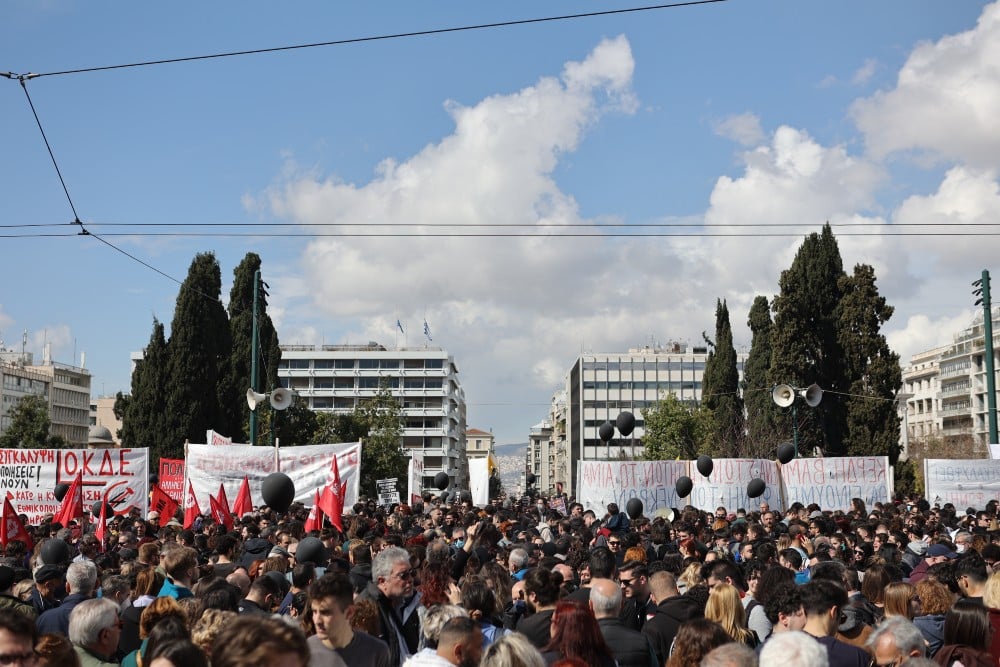 Συλλαλητήριο στο Σύνταγμα για την τραγωδία στα Τέμπη