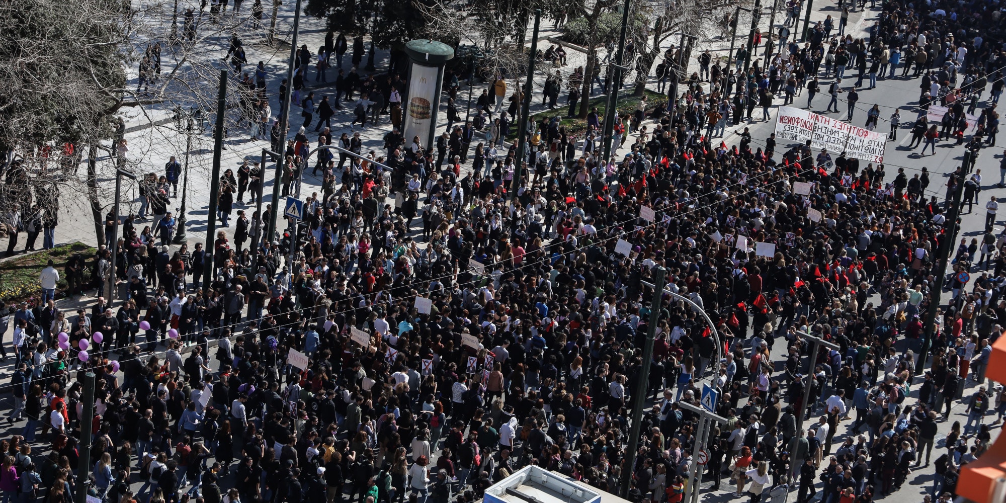 Απεργιακό συλλαλητήριο στα Προπύλαια