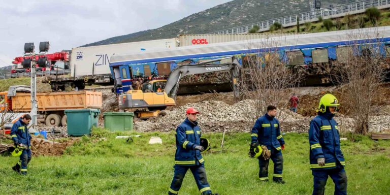 ΝΔ για Τέμπη: «Ντροπή κάποιοι να βλέπουν τον ανθρώπινο πόνο ως αντικείμενο καμπάνιας»