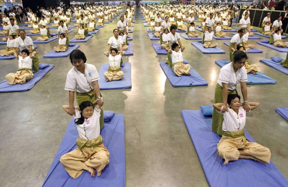 Γυμναστήριο όπου προσφέρεται ταϊλανδέζικο μασάζ σε δεκάδες ανθρώπους ταυτόχρονα / Φωτογραφία: ΑΠΕ