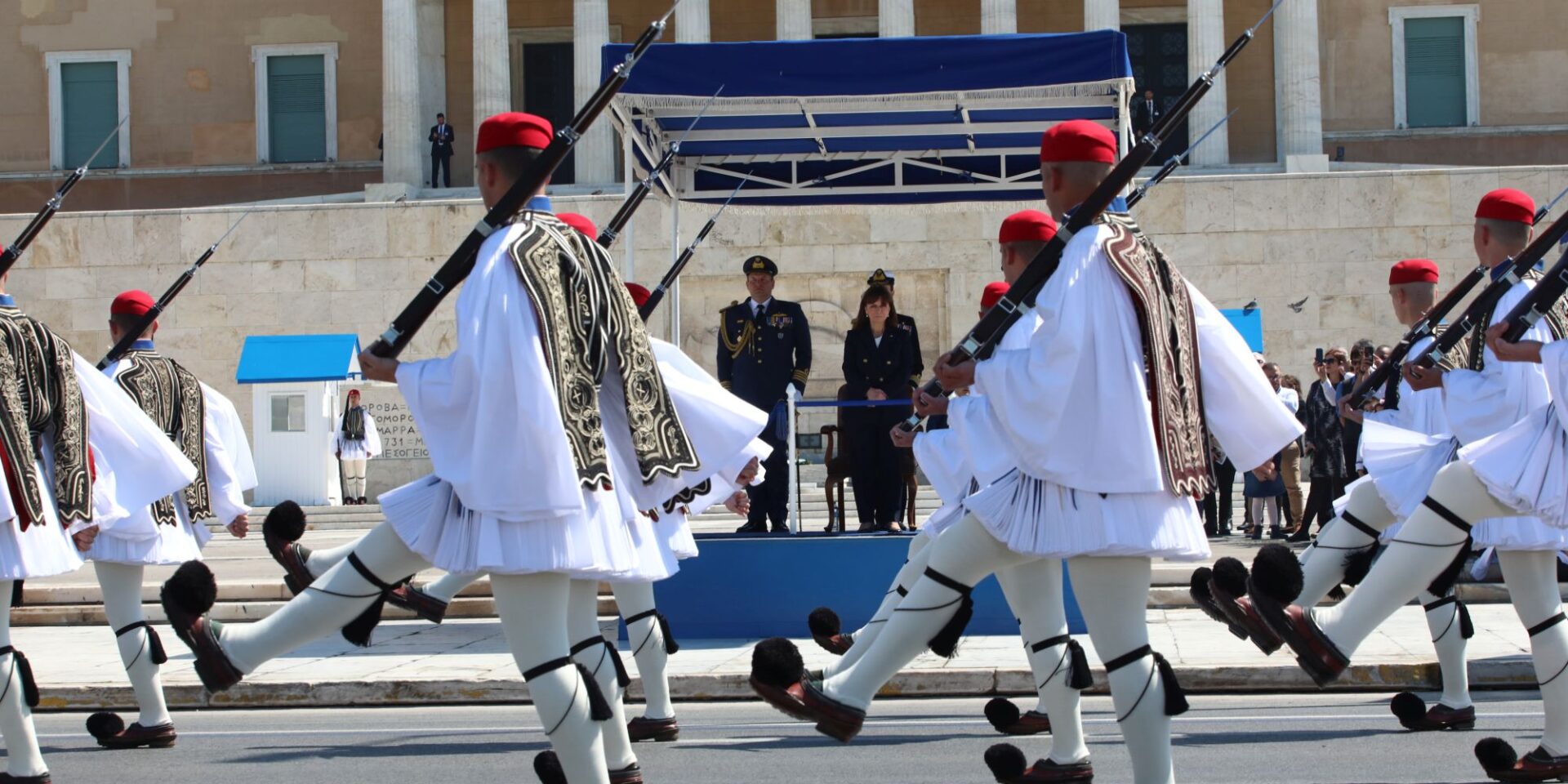 Τσολιάδες στην παρέλαση για την 25η Μαρτίου